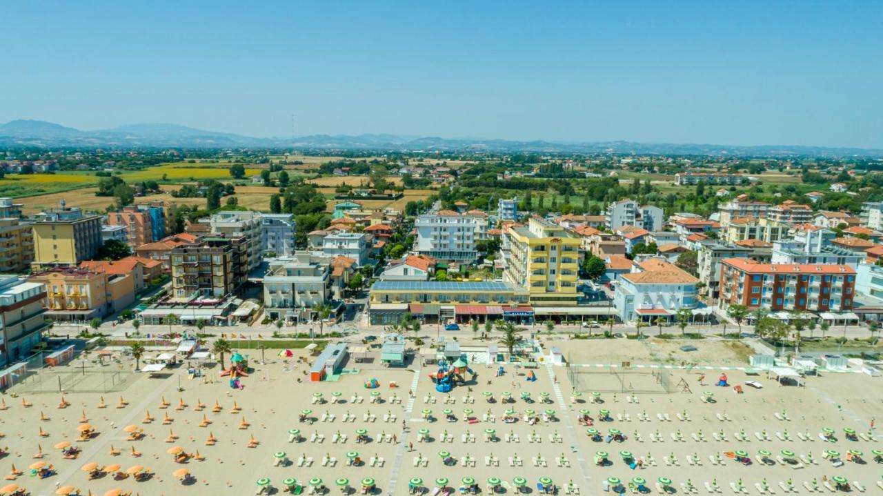 Hotel Milanese Rimini Exterior foto